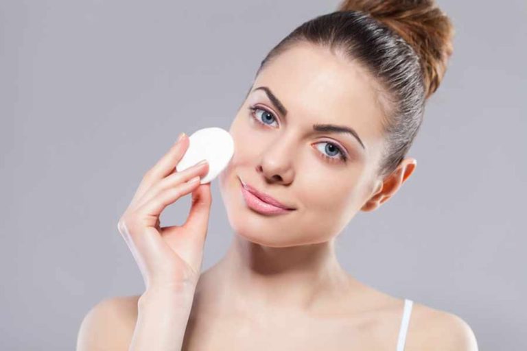 Efficiently Removing Makeup To Retain Beautiful Skin