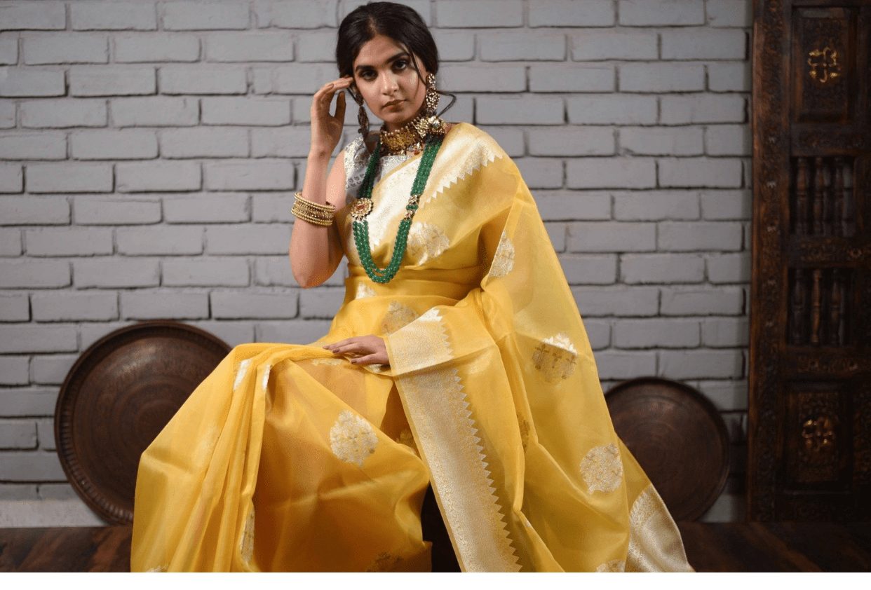 THINGS TO LOOK OUT FOR WHILE BUYING AN ORGANZA SAREE