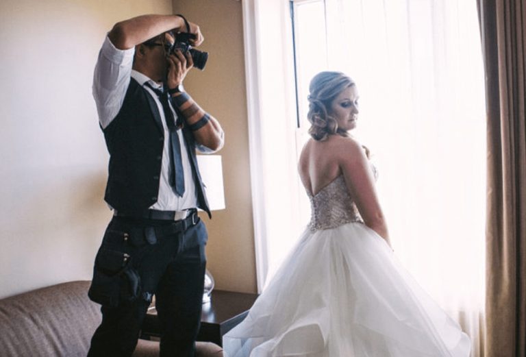 10 Tips to Hire Best Wedding Photographers