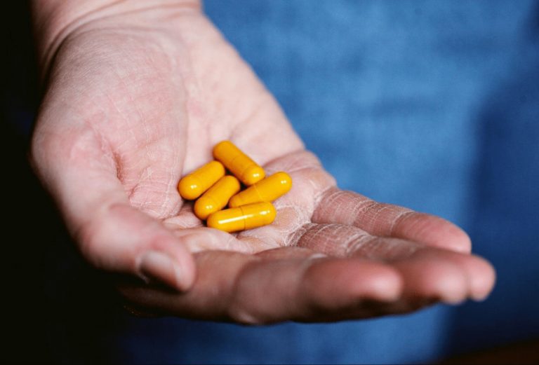5 Supplements to Treat Joint Pain Effectively