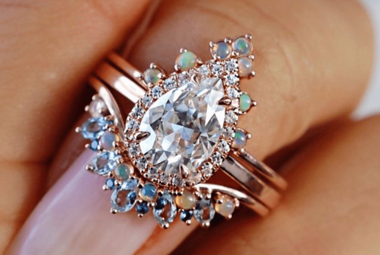 The Trend of Customizing Gemstone Engagement Rings