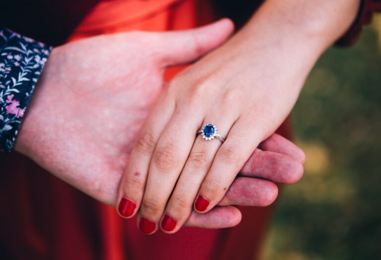 7 Factors to Consider When Choosing an Engagement Ring