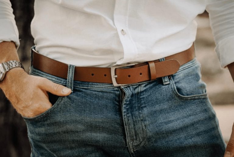 What Should You Consider When Buying a Men’s Belt Buckle?