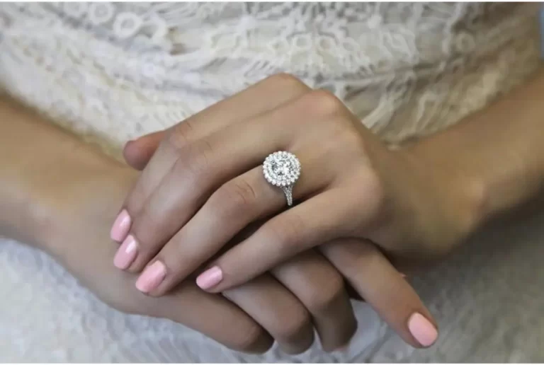 Where to buy engagement rings in Melbourne?