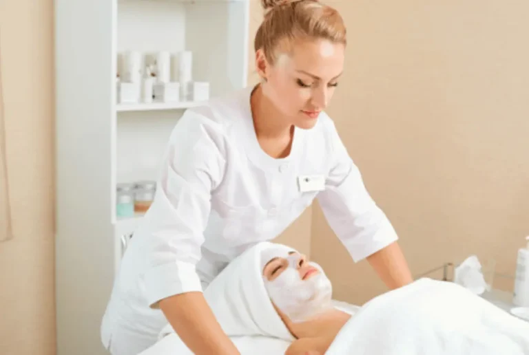 What To Expect When Taking Dermal Therapy Courses