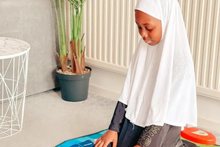 Enhancing Your Kids Salah Experience with an Interactive Prayer Mat